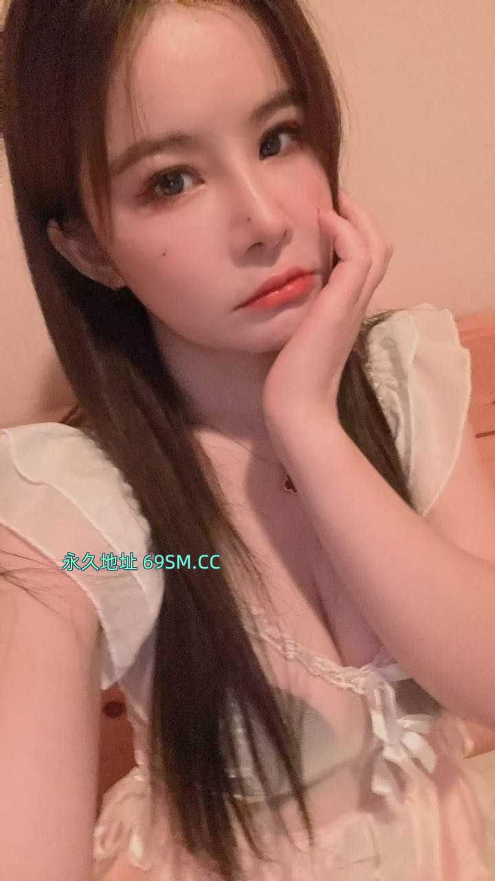 新鲜小骚货