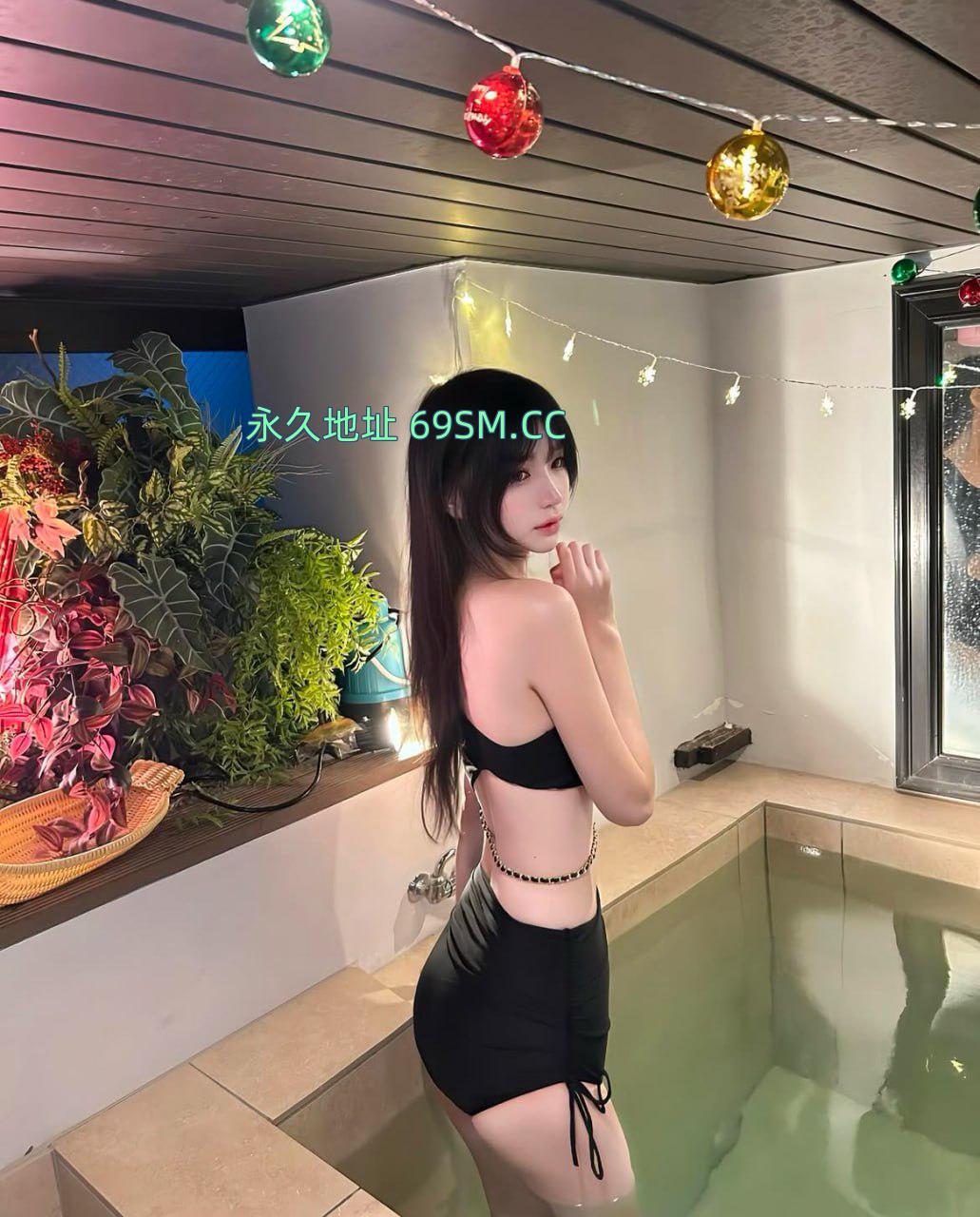 白嫩邻家巨乳小妹