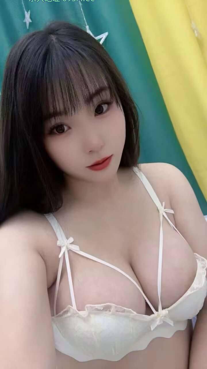 爆操大肥臀巨乳熟女