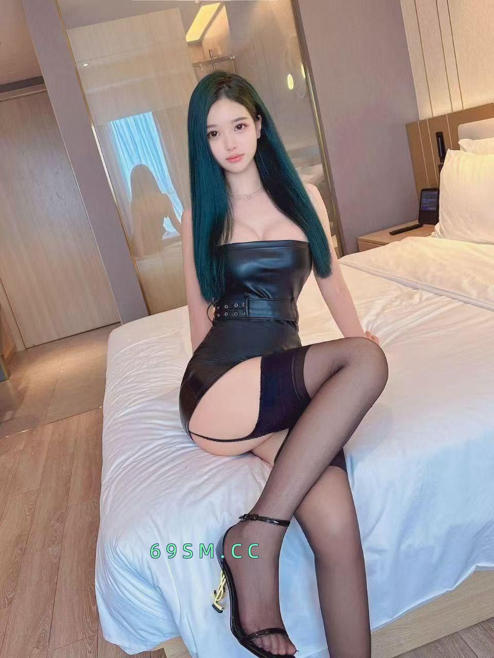 服装店兼职女