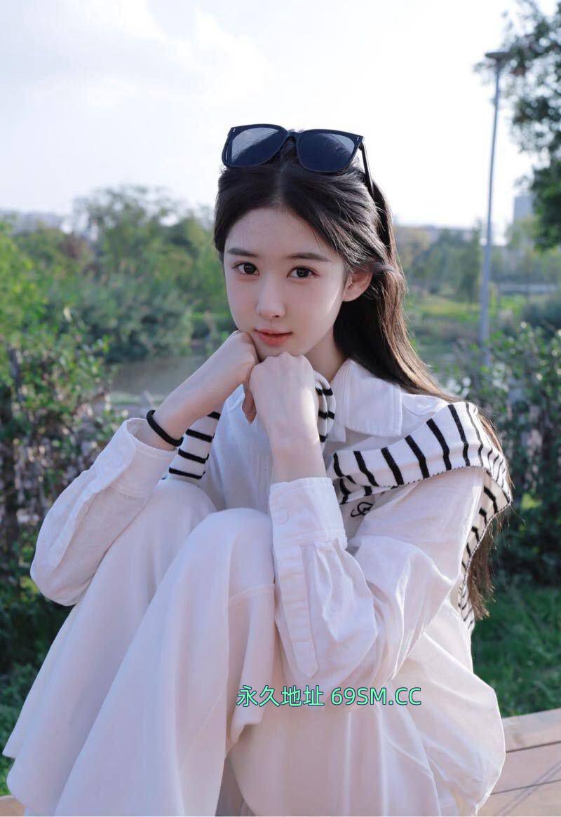丰满嫩妹调教