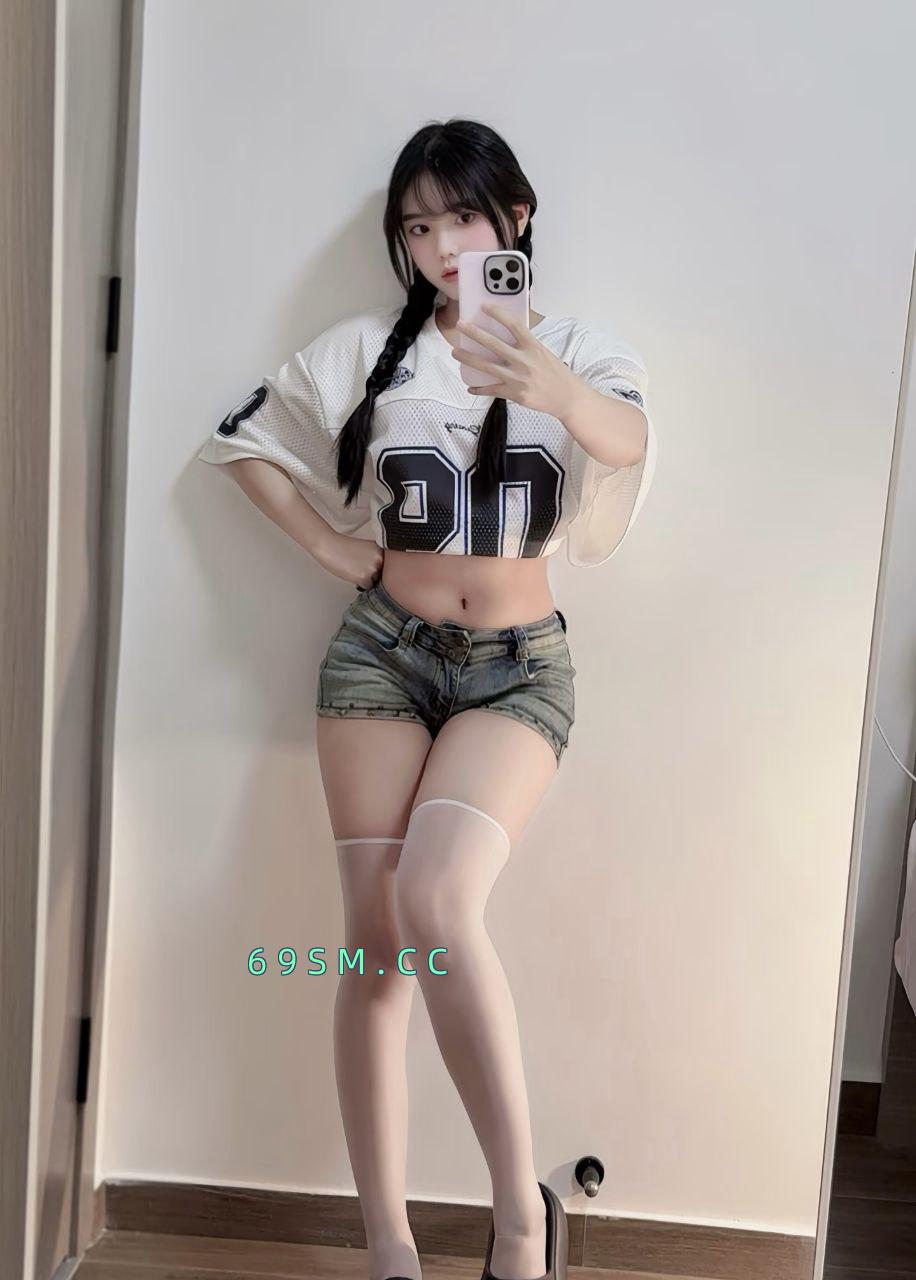 翘臀骚妹可吞精