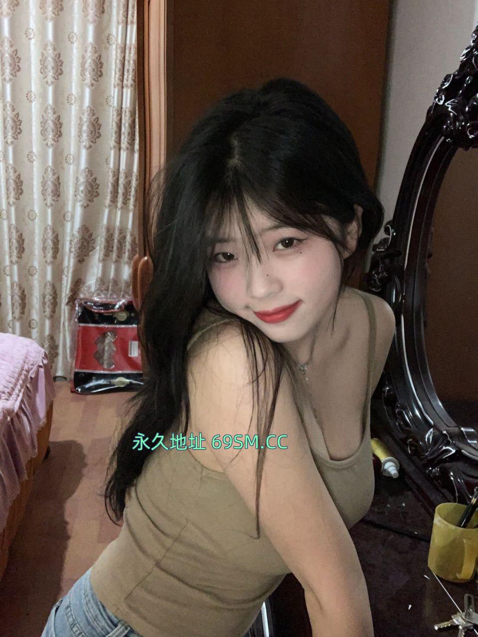 肤滑肉嫩的