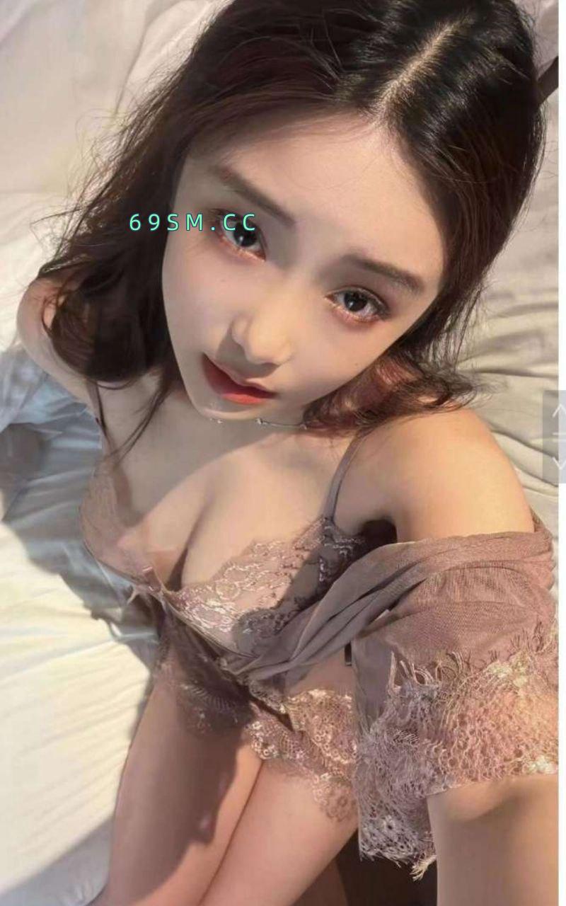 反差骚妹馒头逼