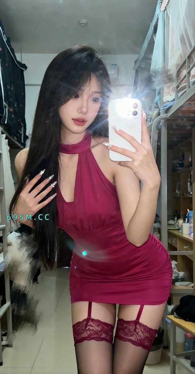 曲线勾人小姐姐