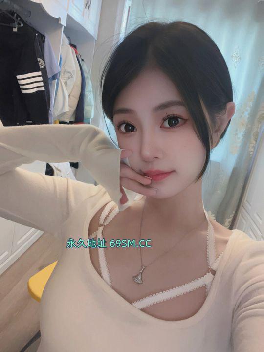 颜值妩媚型