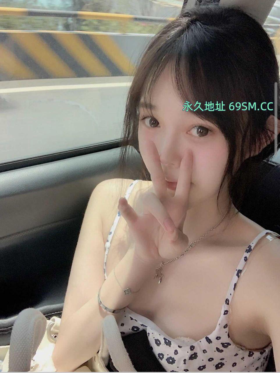 可爱白虎小靓妹