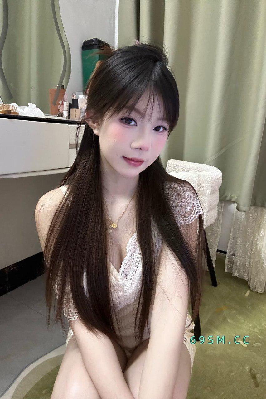 白虎小奶妹