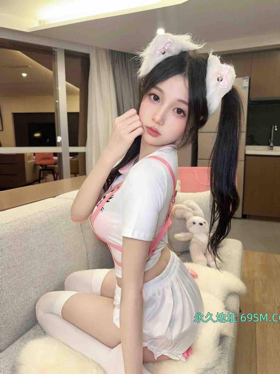 粉红色的逼逼