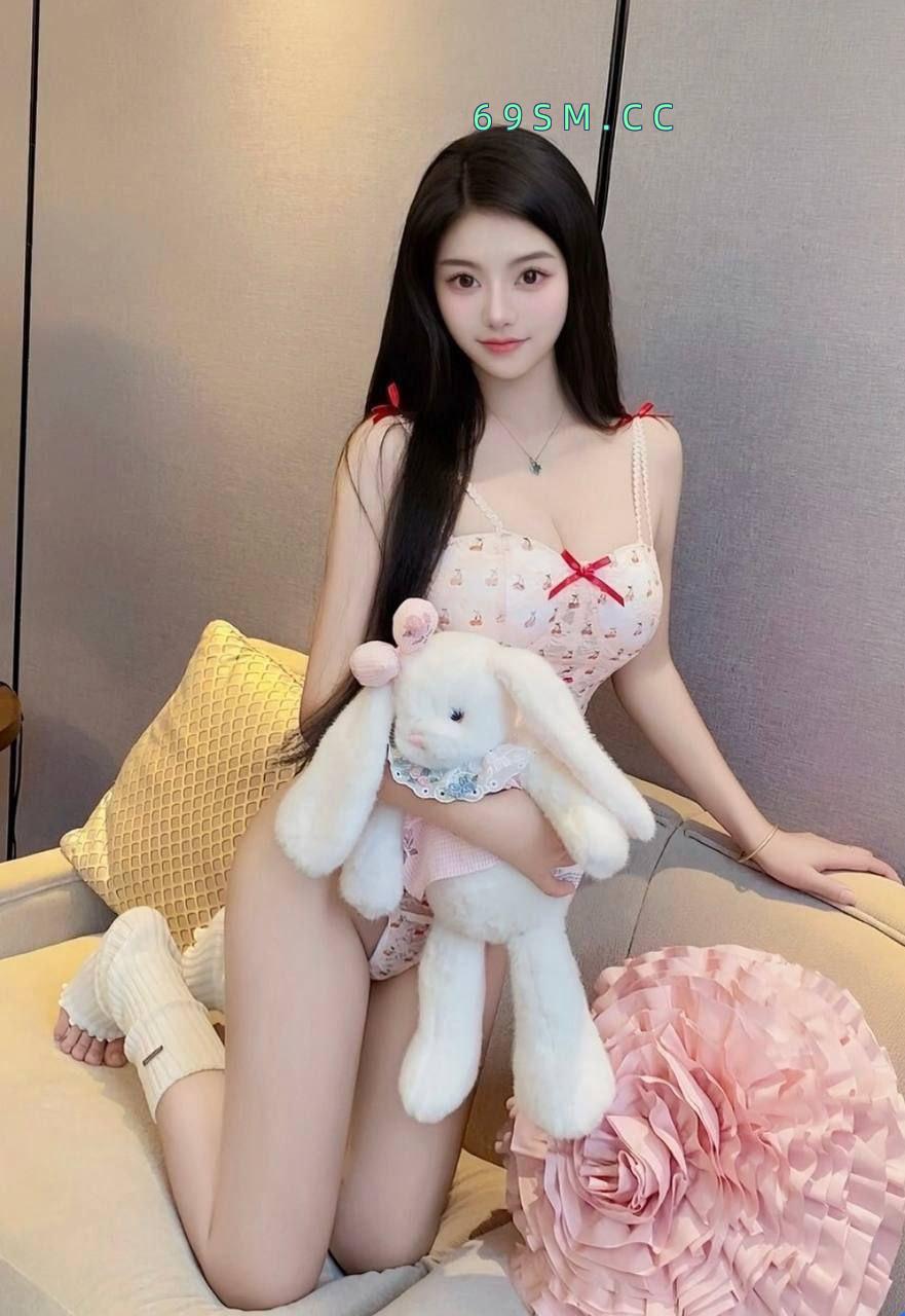 小妖精身材火辣
