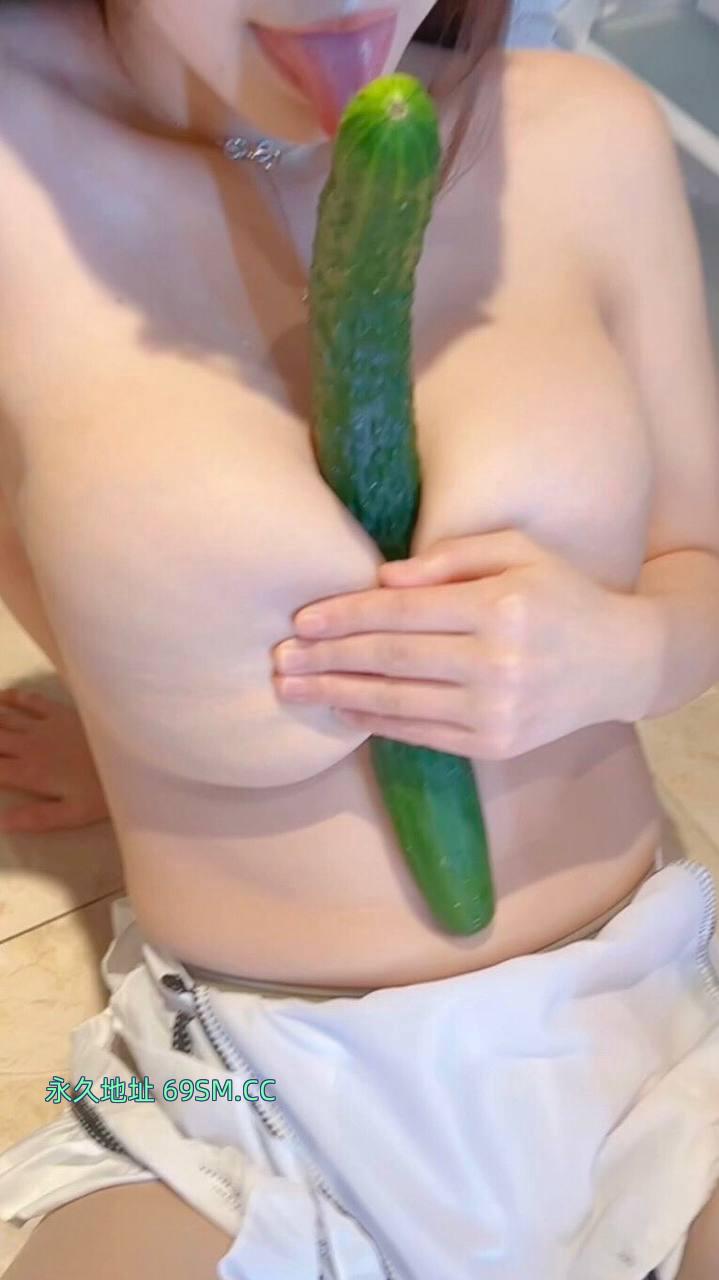 大奶浪叫上道具