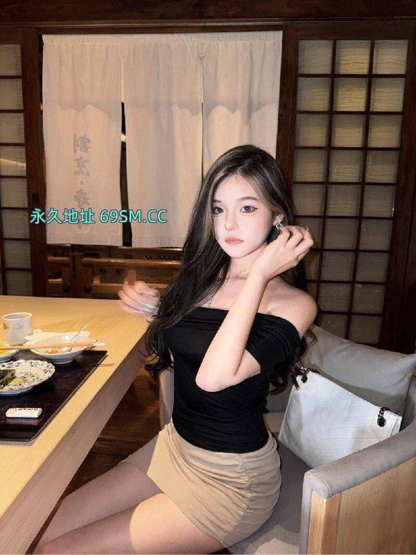 爆乳细腰妹