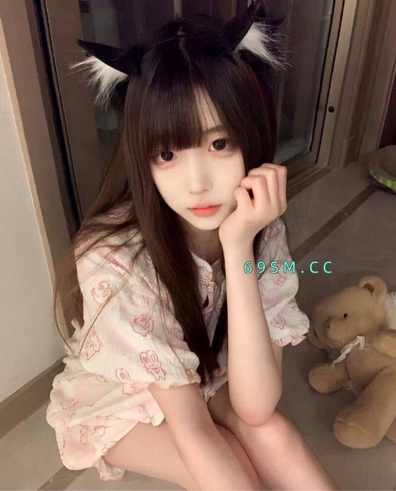 大奶很骚嫩妹