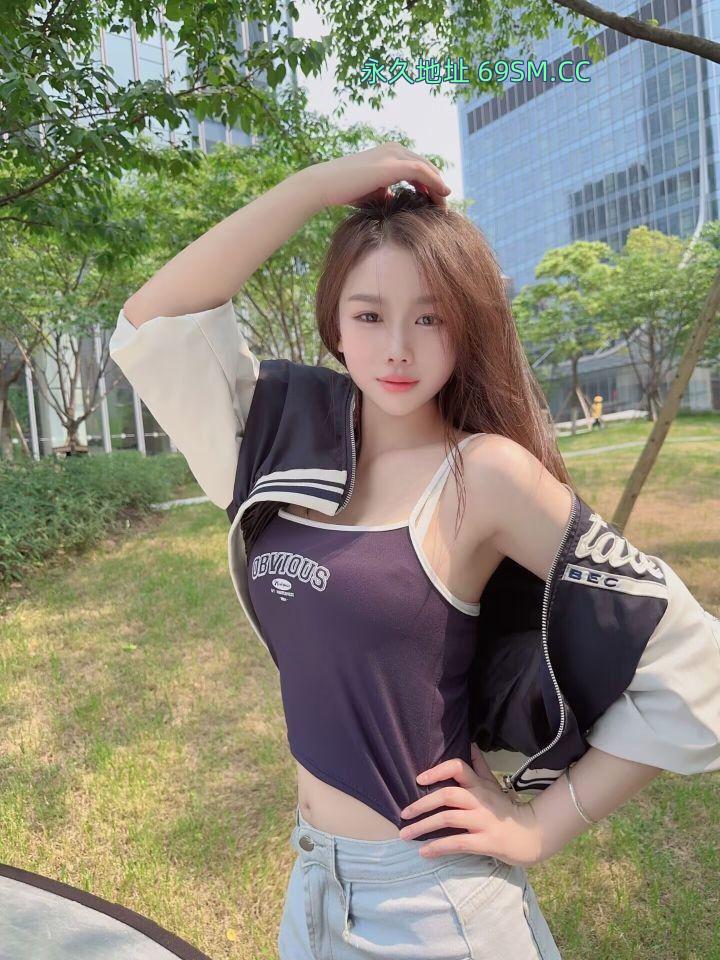 乃馨制服姐姐