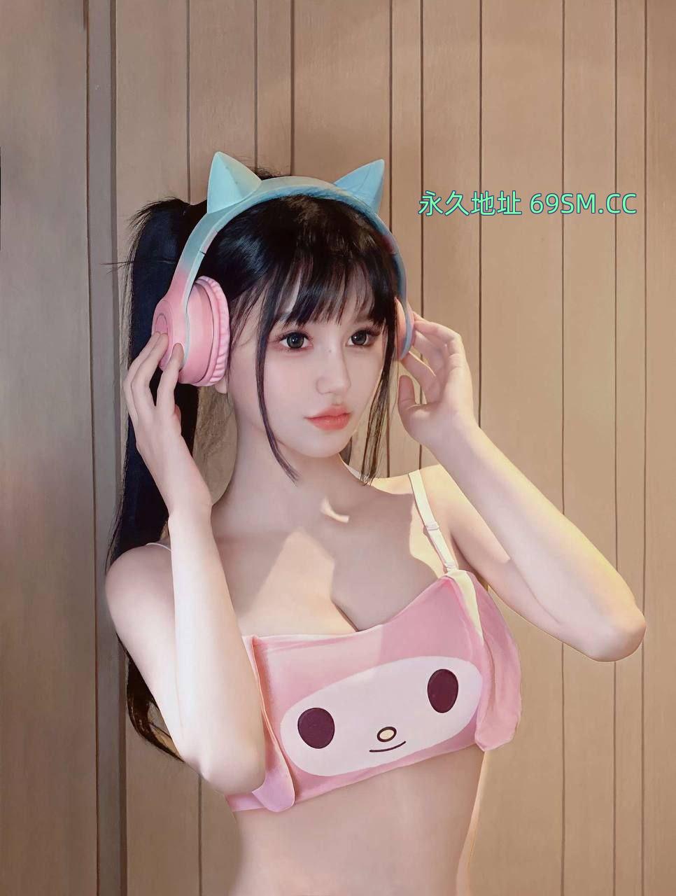 丰满洁白巨乳