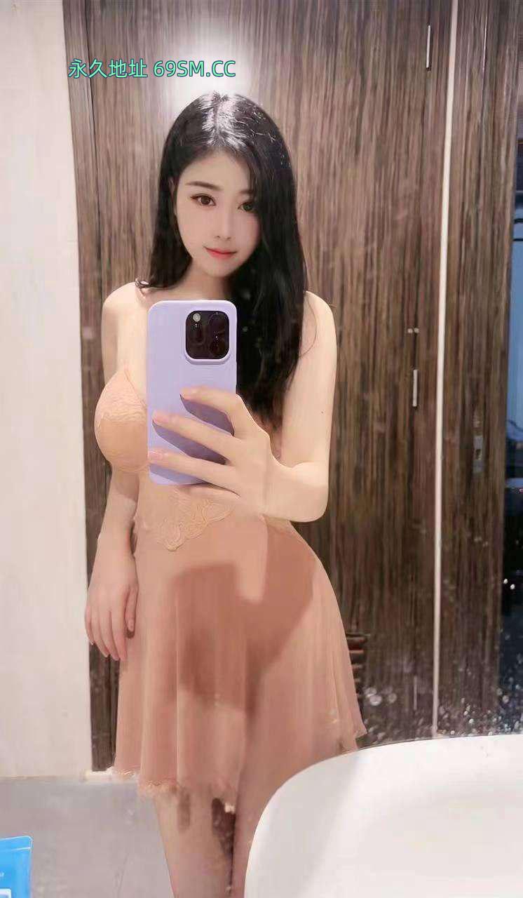 大白腿吸睛