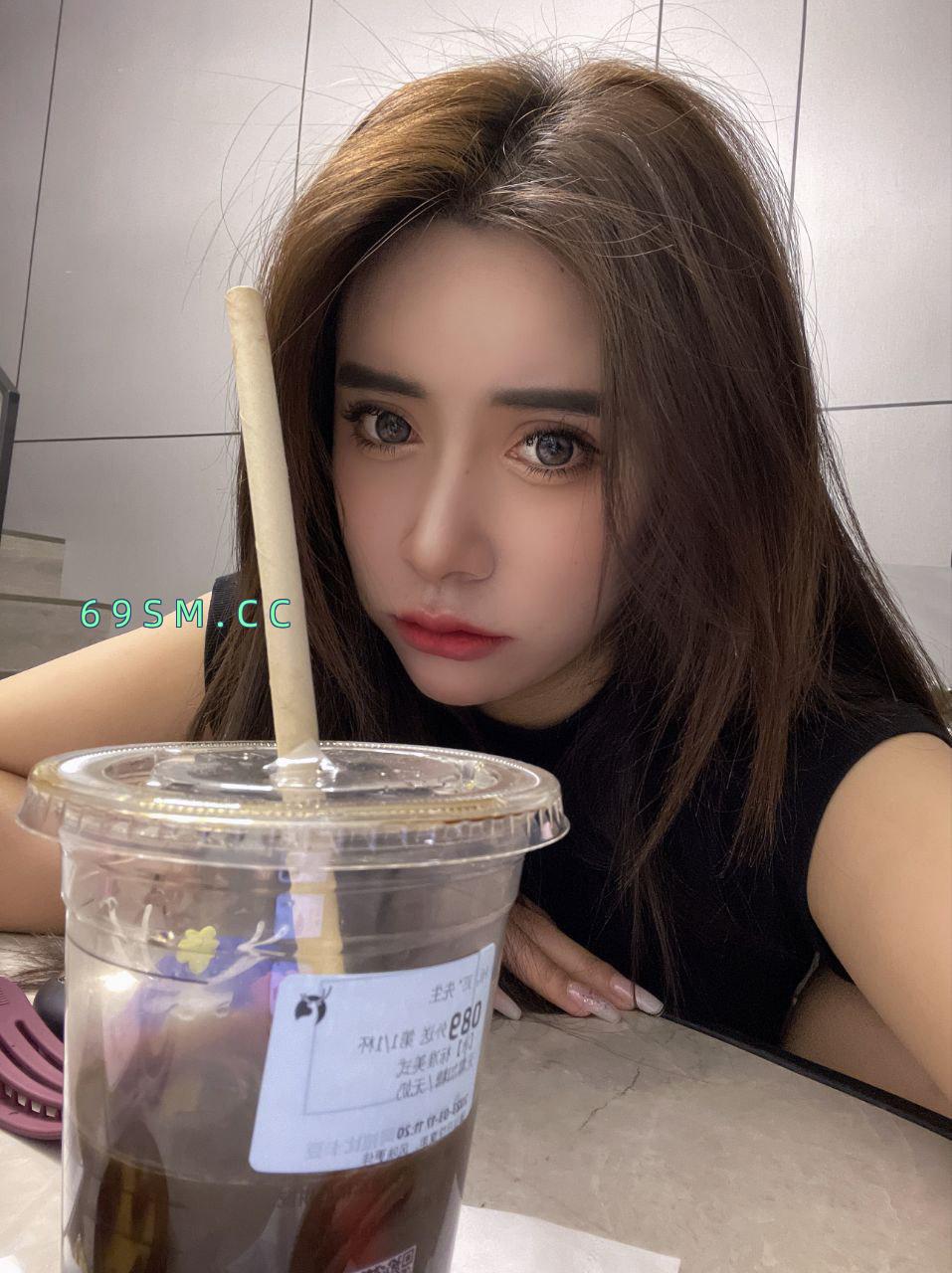 小骚b湿哒哒