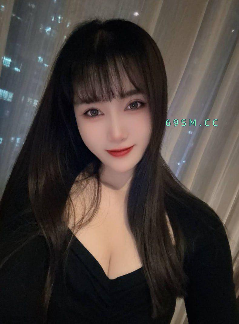 骚气十足美眉