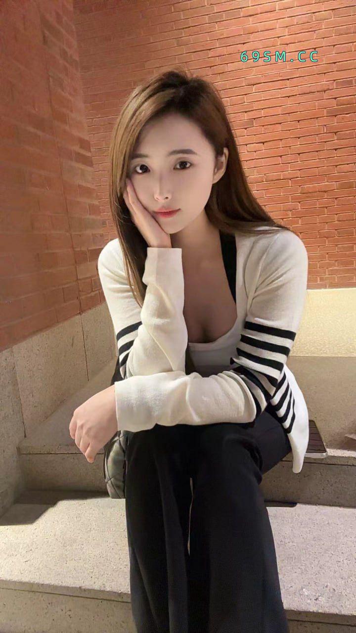开朗爱笑很耐干