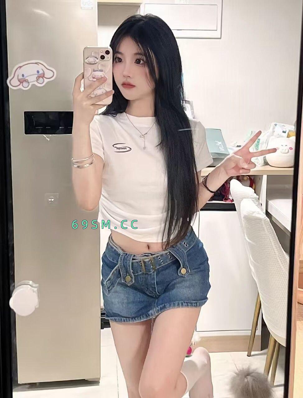 禅城一线天美女