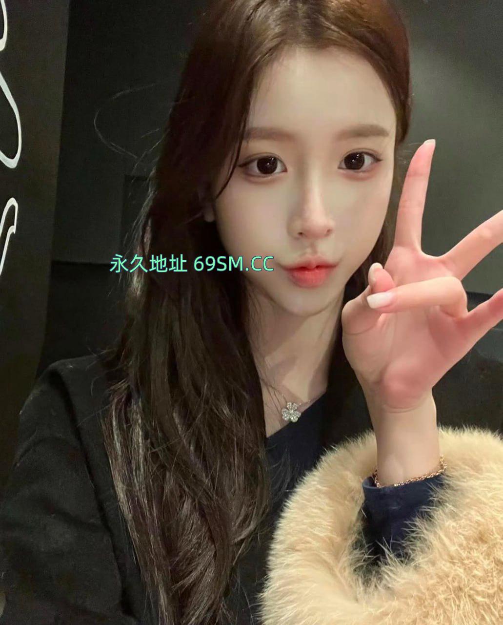 健谈小少妇