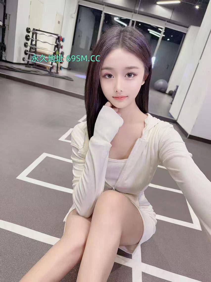 纯情大奶小女生