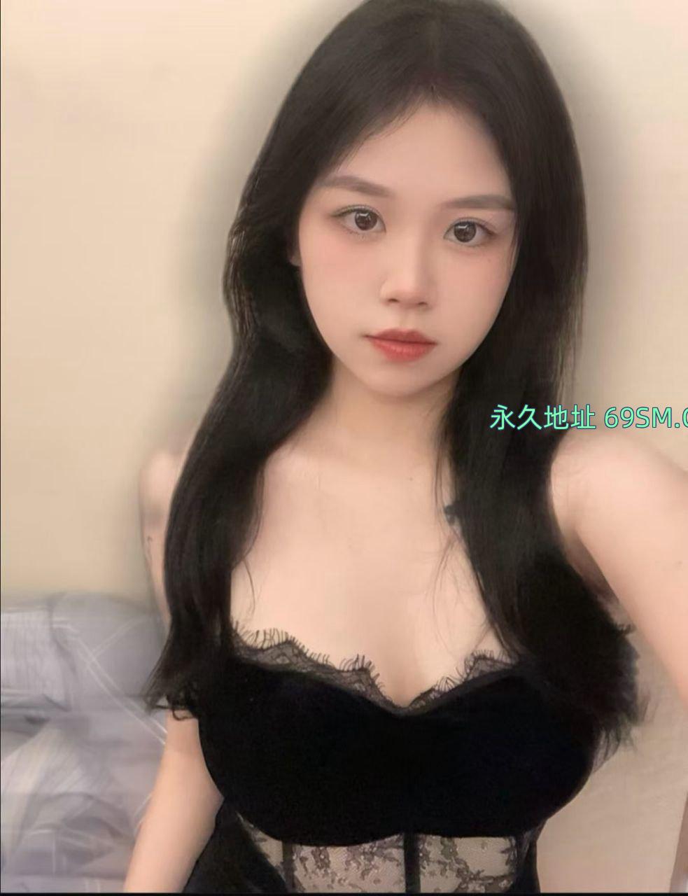 标志大奶妹