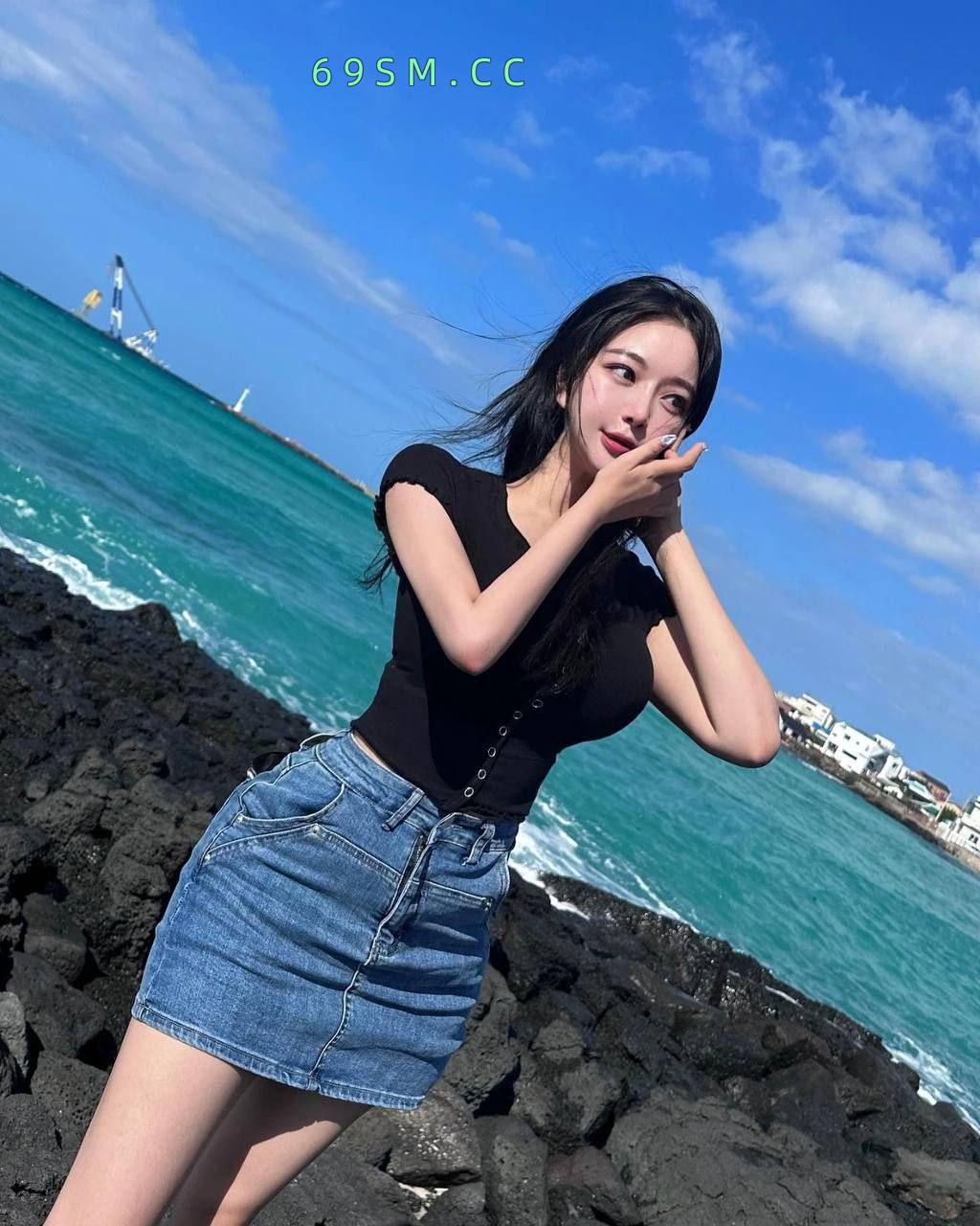 性感嫩模胸大可内