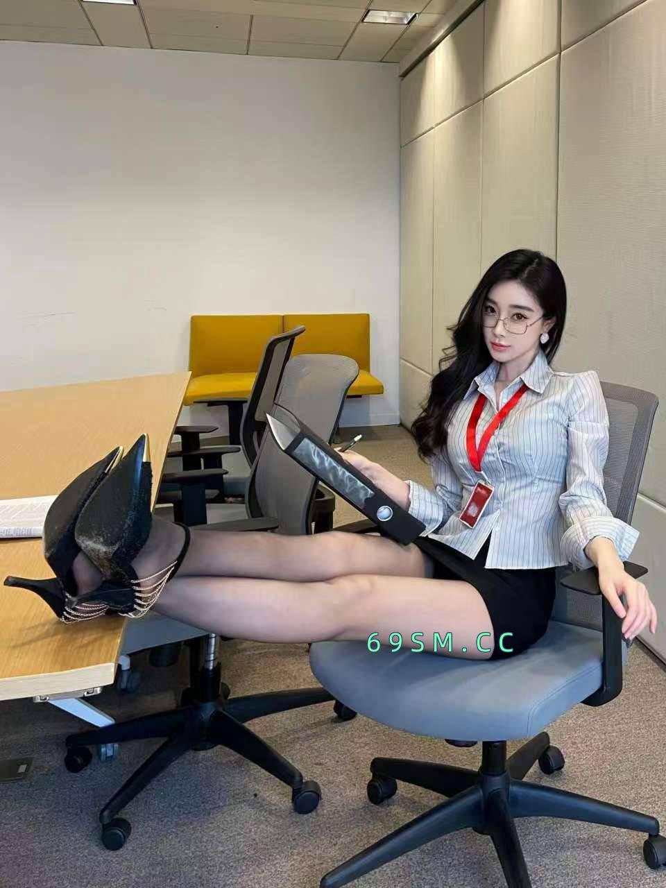 大奶御姐叫声很嗲