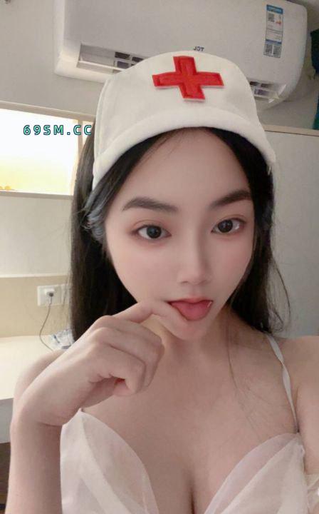 妩媚大胸骚妹