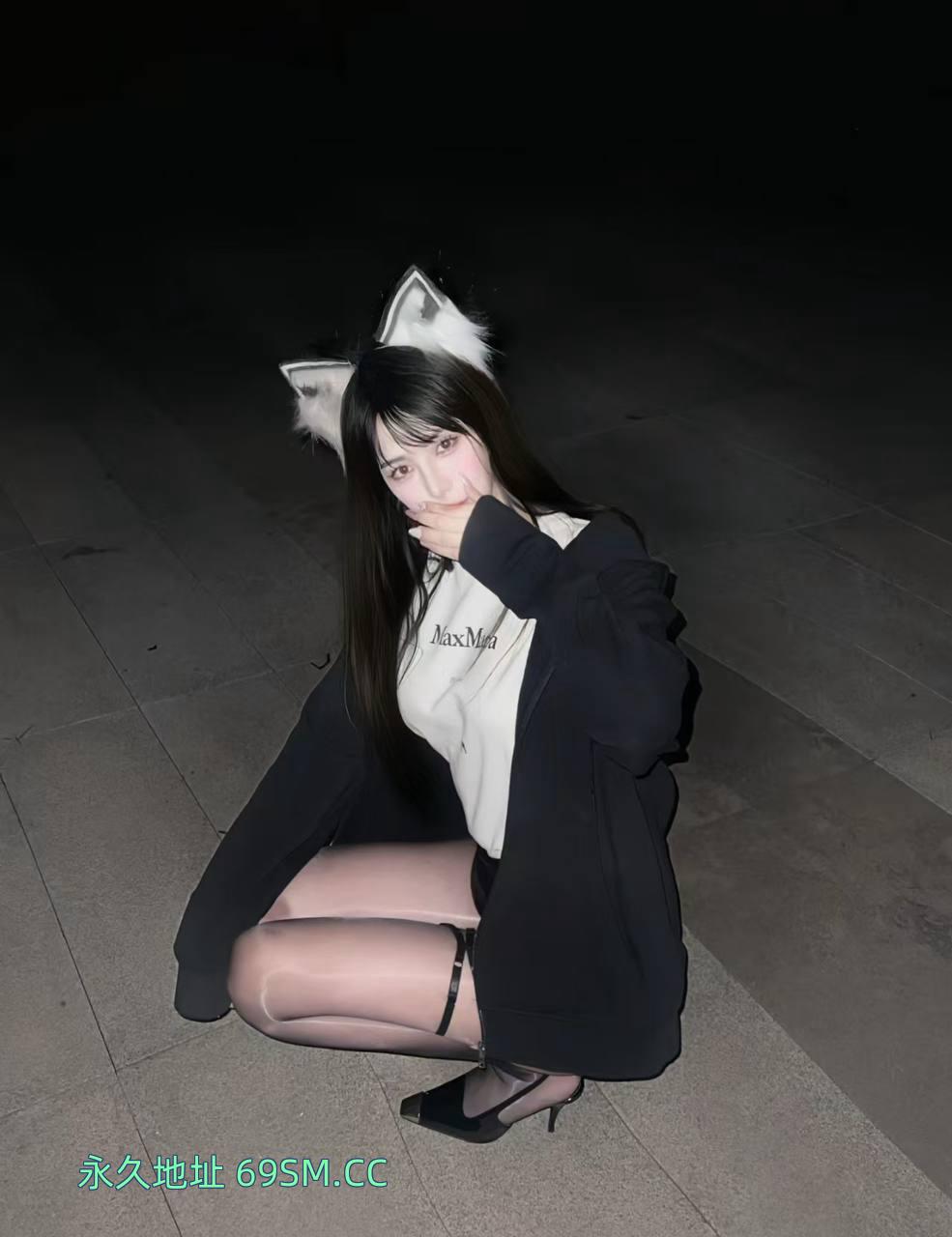 迷人魅惑制服猫女郎