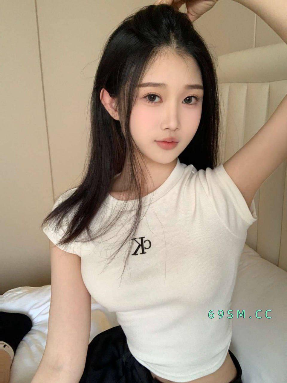 分享刚毕业美女