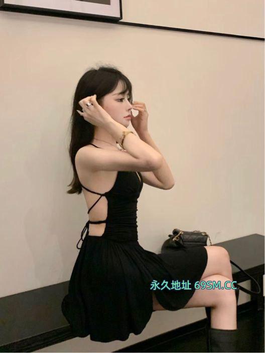 电臀小姐姐