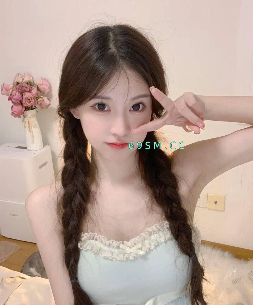 胸大腰细学生妹