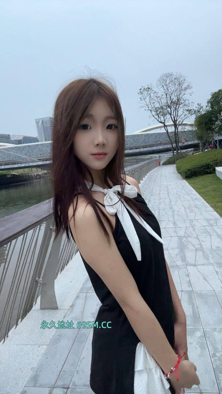 少女风情耐看长腿