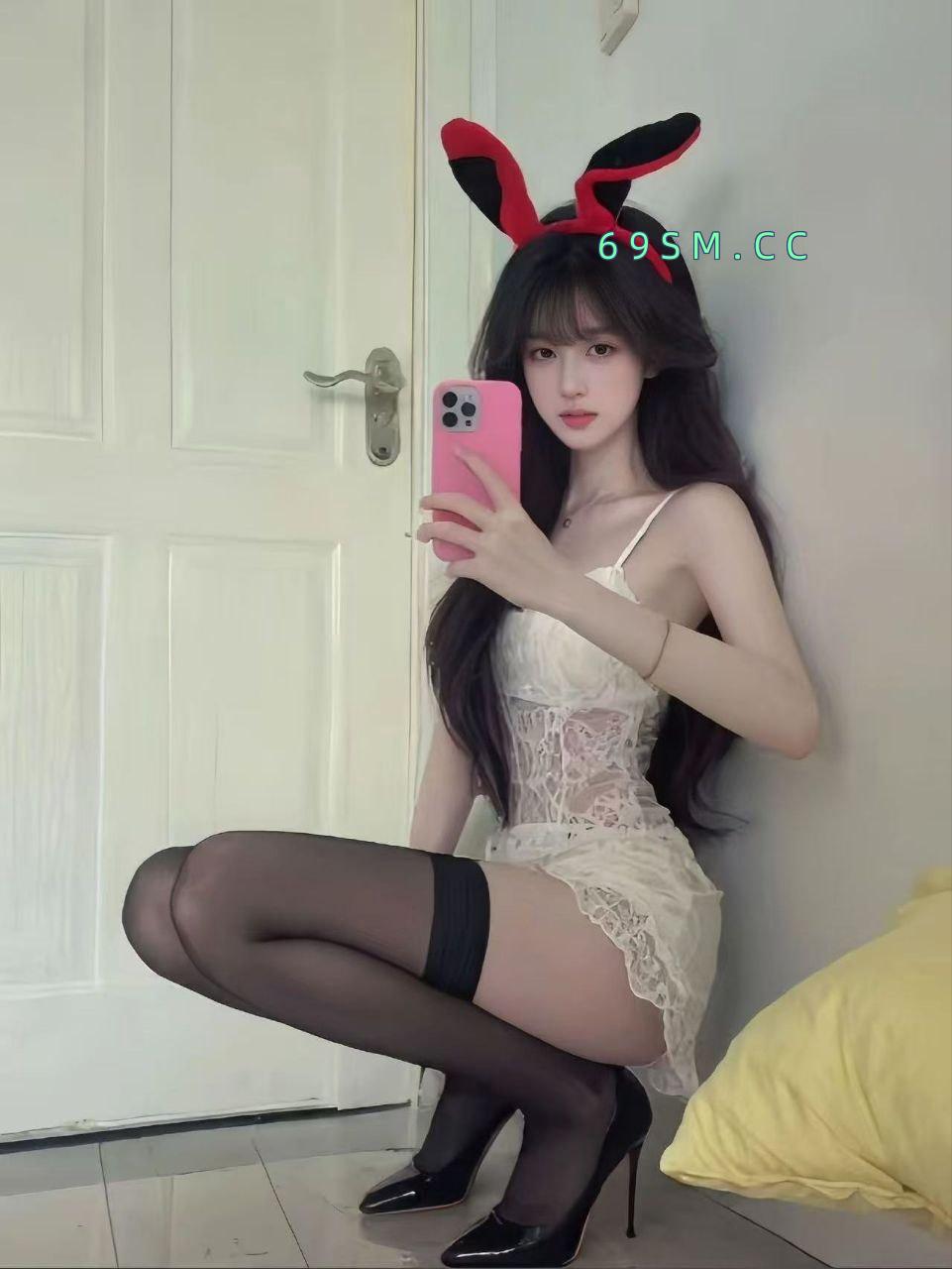 性感黑丝学生妹