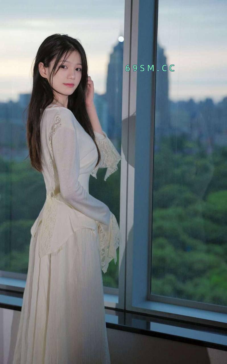 长腿翘臀静静