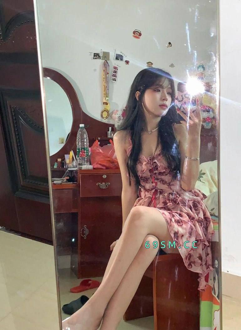 洋气大牌学生妹