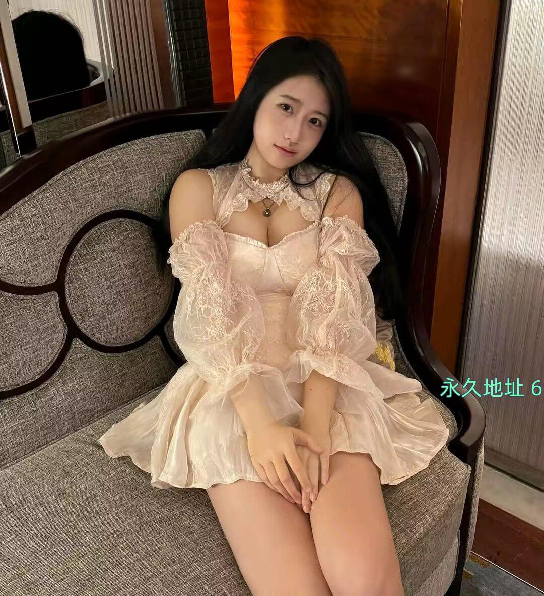 超爽大胸很嫩