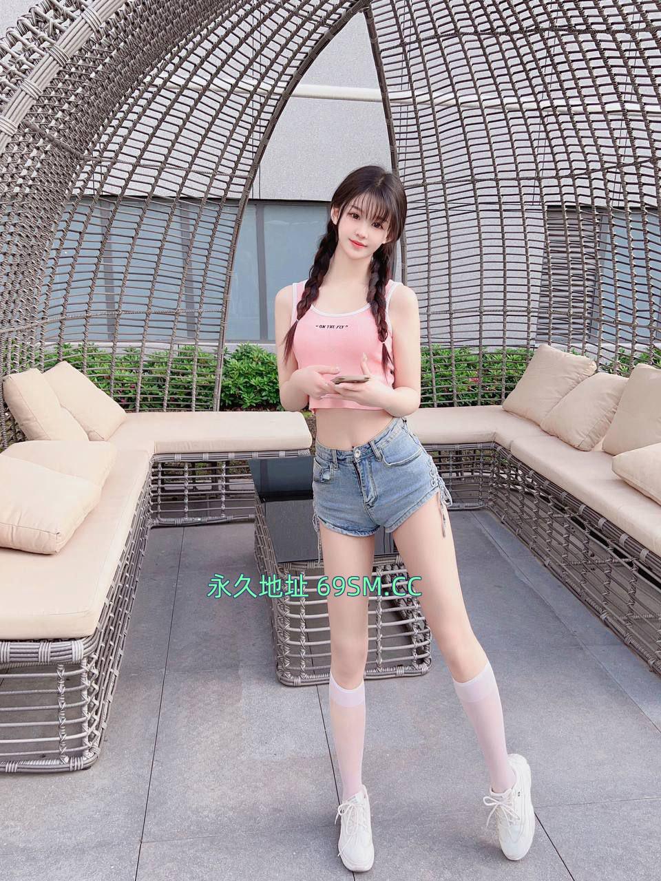 小妹尽兴叫爸爸