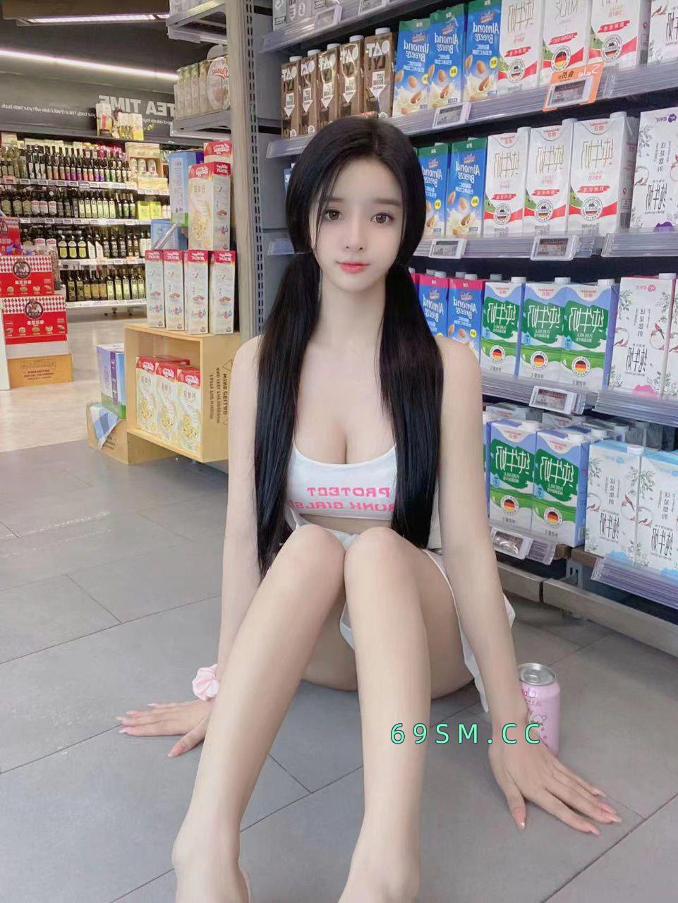 大胸梅子