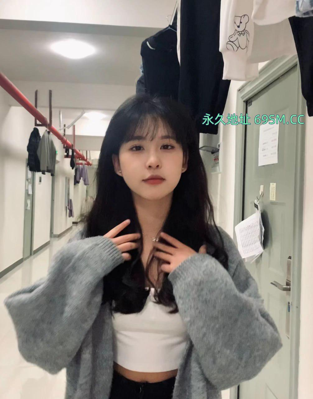 笑嘻嘻的姑娘