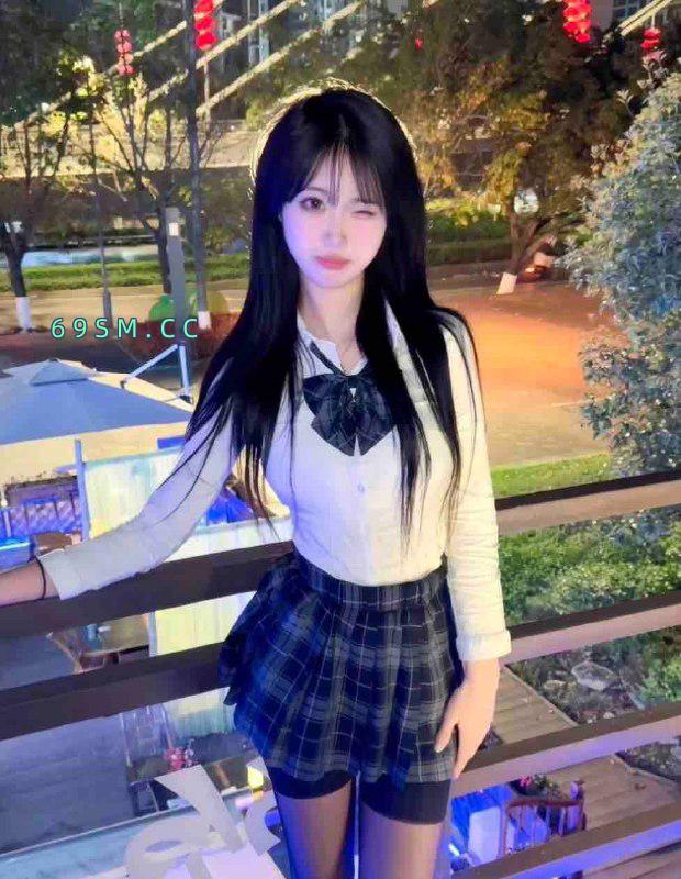 可爱反差白虎妹