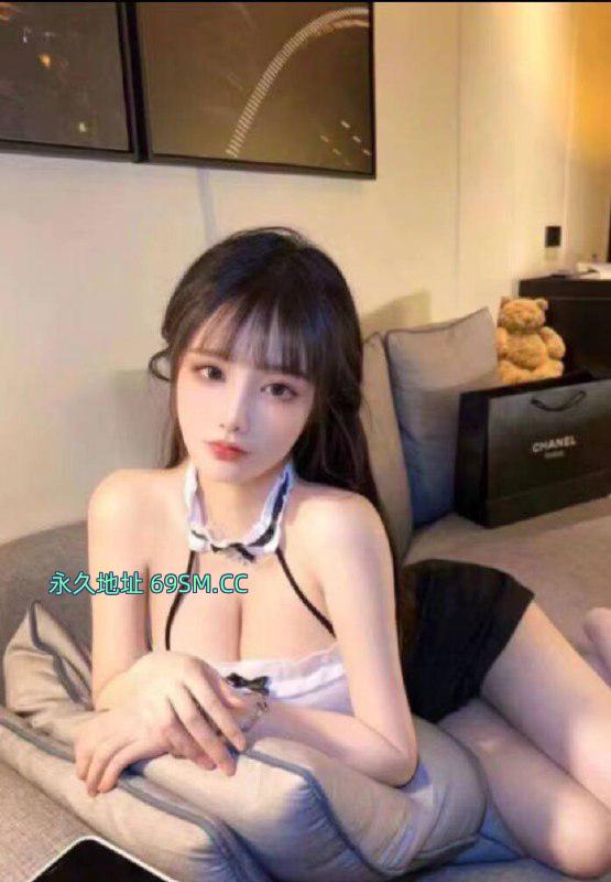 大奶子可爱妞