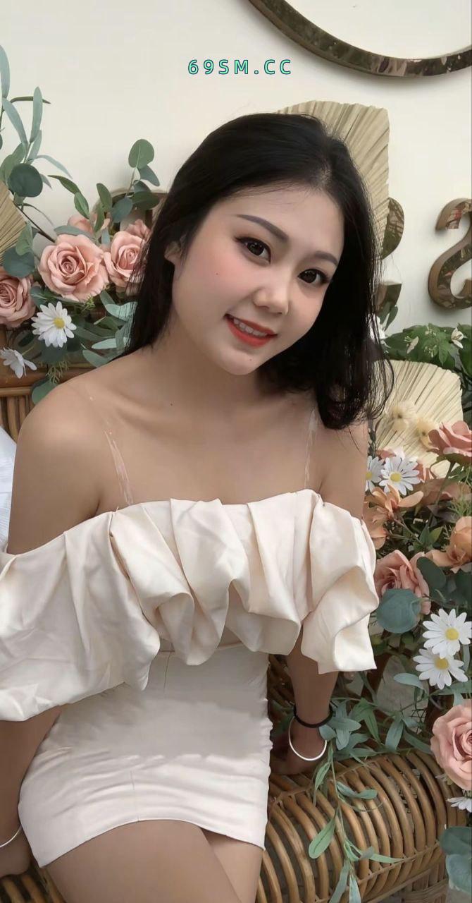 白嫩深喉妹妹