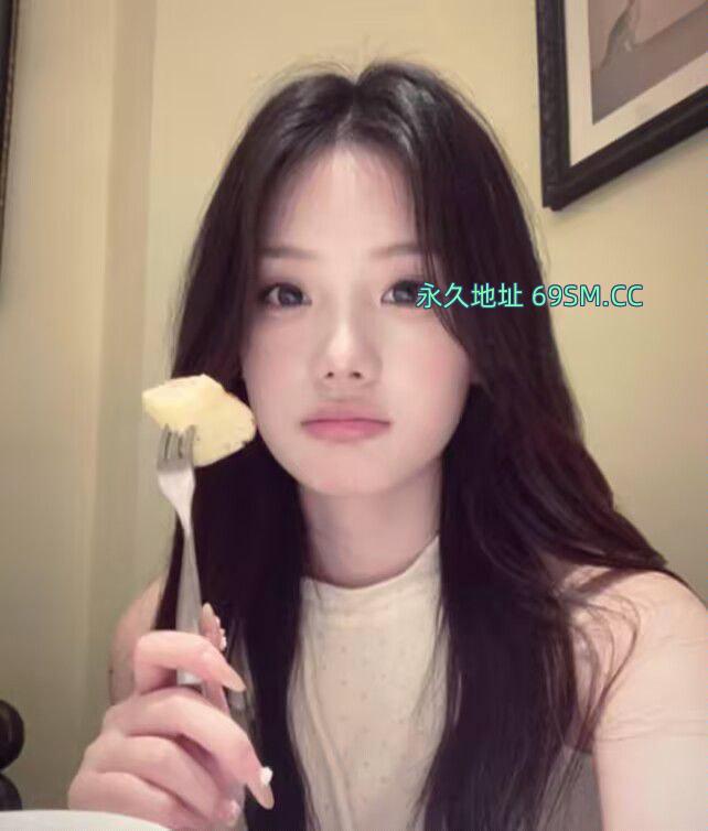 纯欲心动女人