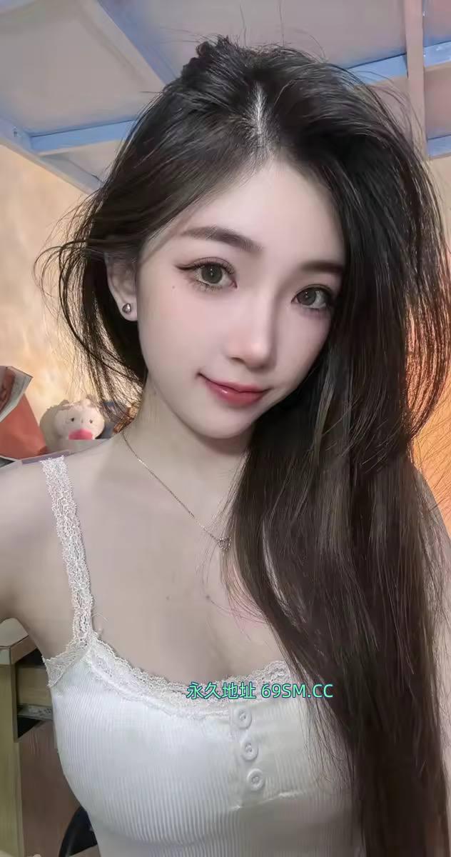 年轻妹盈盈