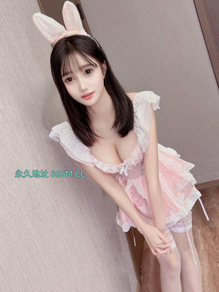 骚白虎粉粉小妹