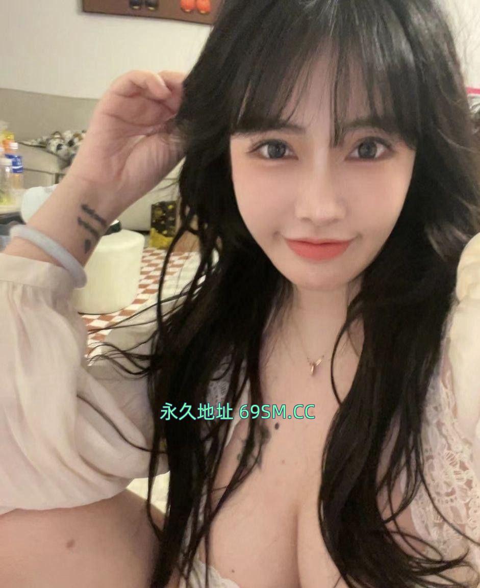 胸臀滑到位