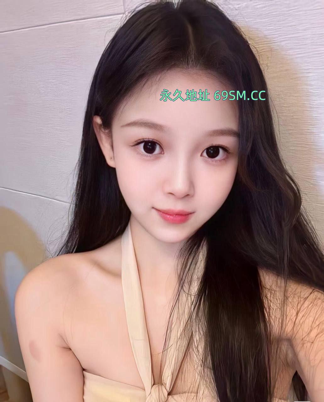 精品三点小梅